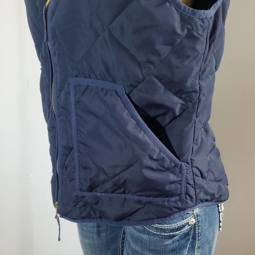 J.Crew Navy Vest with Gold Zipper Size M 60% Down Remainder Waterfowl Feathers